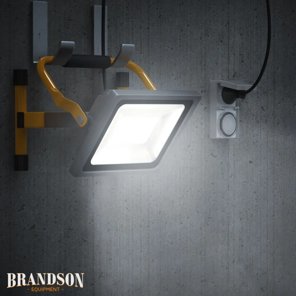 LED Baustrahler für Innen- und Außenbereich 30W / 2500 Lumen / IP65 (wasserfest) ^ Brandson