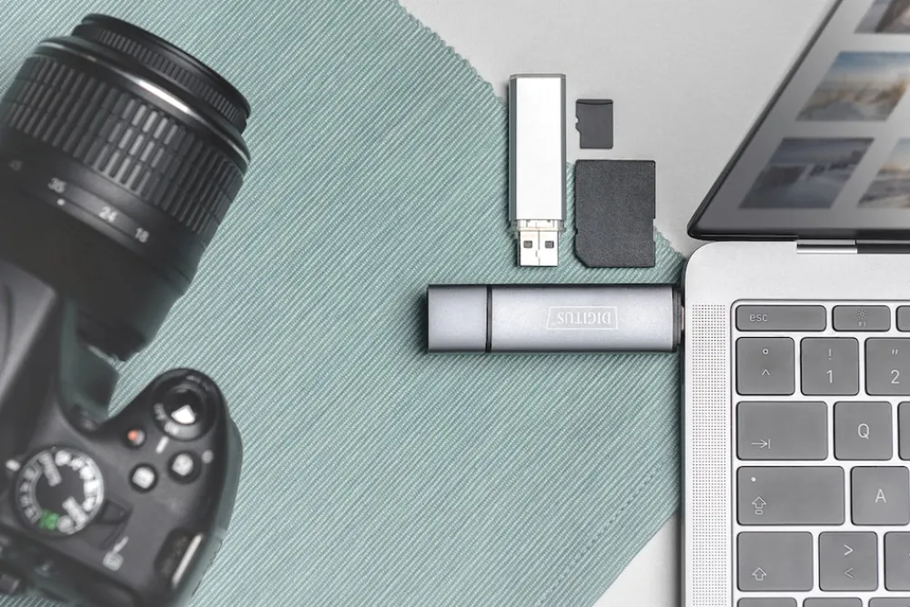 DIGITUS Dual Card Reader Hub USB-C™ / USB 3.0, OTG ^ Assmann