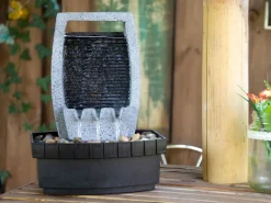 Dobar Kleiner Polyresin-Brunnen mit Pumpe - versch. Ausführungen Best