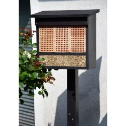 Dobar Profi-Insektenhotel, inkl. Pfahlständer und 3 Lärche-Nistblöcken Sale