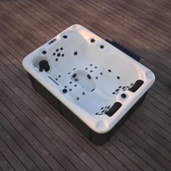 Home Deluxe Outdoor Whirlpool BEACH - Mit Treppe und Thermoabdeckung Sale