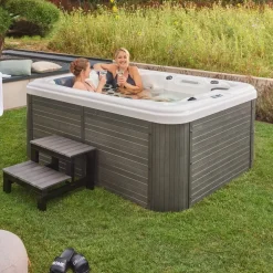 Home Deluxe Outdoor Whirlpool BEACH - Mit Treppe und Thermoabdeckung Sale
