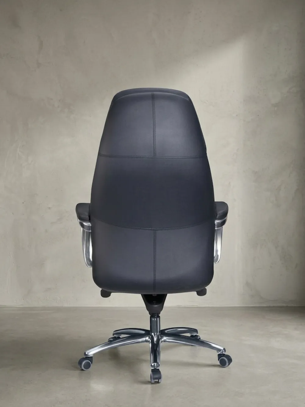 KADIMA DESIGN Chefsessel MIRON aus Leder, Multiblockwippmechanik, bis 120 kg, in 3 Farben verfügbar Schwarz Sale