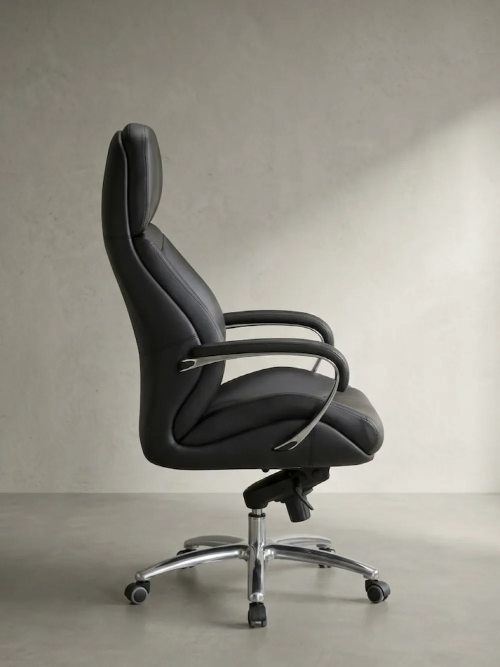 KADIMA DESIGN Chefsessel MIRON aus Leder, Multiblockwippmechanik, bis 120 kg, in 3 Farben verfügbar Schwarz Sale