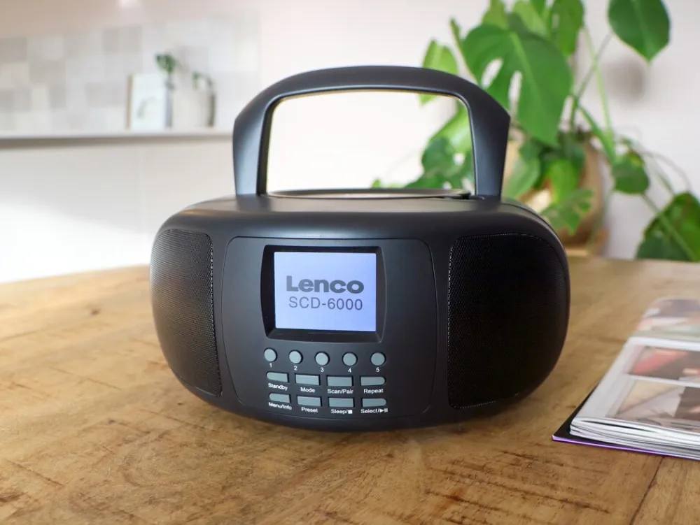 Lenco Tragbares Internetradio mit DAB+/FM, Bluetooth®, CD-Player und großem LCD-Farbdisplay Schwarz Discount