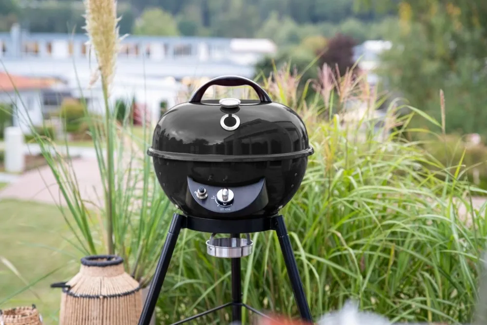 Outdoorchef Gas Kugelgrill City 420 G SE Black mit Tragetasche Gasgrill mit Stahlgrillrost Clearance