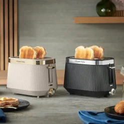 26760-56 Brontë black Toaster (2-Scheiben-Toaster, 980 Watt, 6 Bräunungsstufen, Lift & Look-Funktion, Hebefunktion, Auftau-, Aufwärm- und Stoppfunktion, Brötchenaufsatz) ^ Russell Hobbs New