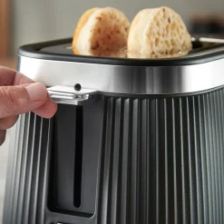 26760-56 Brontë black Toaster (2-Scheiben-Toaster, 980 Watt, 6 Bräunungsstufen, Lift & Look-Funktion, Hebefunktion, Auftau-, Aufwärm- und Stoppfunktion, Brötchenaufsatz) ^ Russell Hobbs New