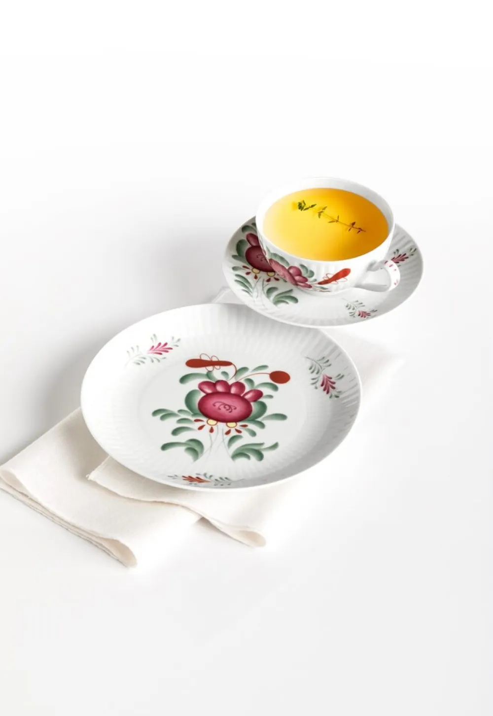 Seltmann Weiden Teeservice Amina Ostfriesenrose 6er Set bunt Hot