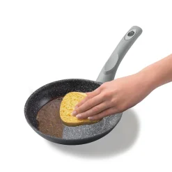 ® Gourmundo Bratpfanne 20 cm, Made in Germany, Induktion, antihaftbeschichtete Pfanne ^ stoneline