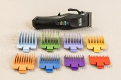 Wahl Colour Pro 3027682 Tierhaarschneider (Akkubetrieb, verstellbarer Hebel für 3 präzise Schnittlängen (0,8/1,5/1,8 mm), Schnittbreite 40 mm, für feine Details bei Pferden, leichte Pflege von kleinen bis mittelgroßen Haustieren, Laufzeit bis zu 2 h, 8 far Online