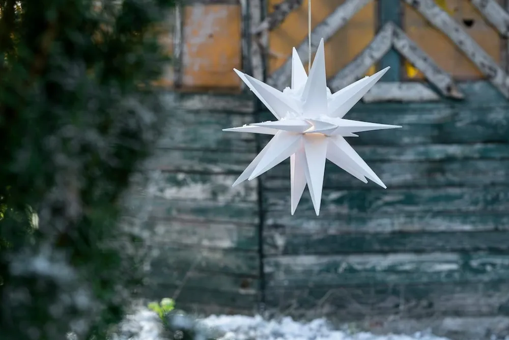 Weihnachtsstern LED Dekostern 25cm Weiss für AUSSEN Kabel mit Trafo 3D Stern 18 Zackig Leuchtstern Weihnachtslicht Winterbeleuchtung 3D Stern Weihnachtslicht Xmas Lights ^ Novaliv