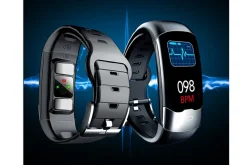 SMW 10 Smartwatch mit vielseitigen Messmöglichkeiten ^ Xoro